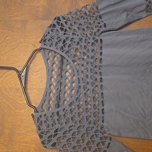 Blouse - Picture 2 of 3